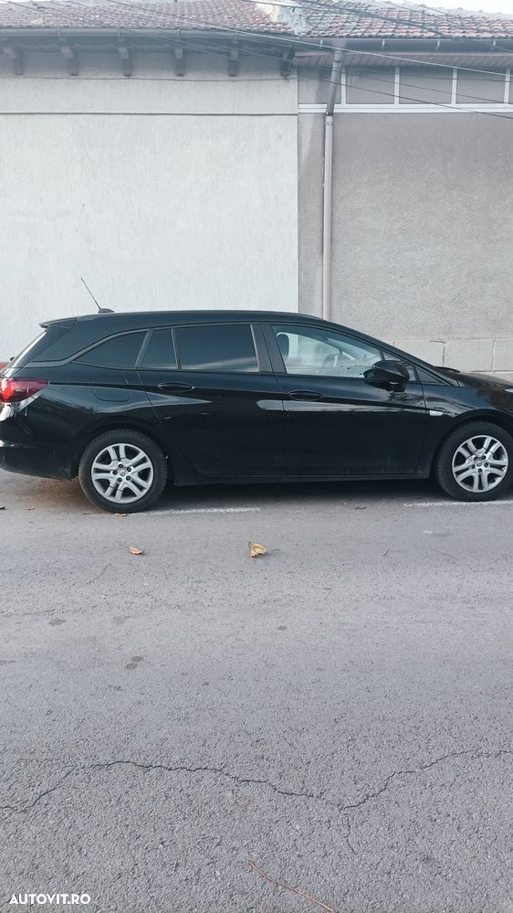 Opel Astra Sport Tourer 1.5 Start/Stop Elegance - 2