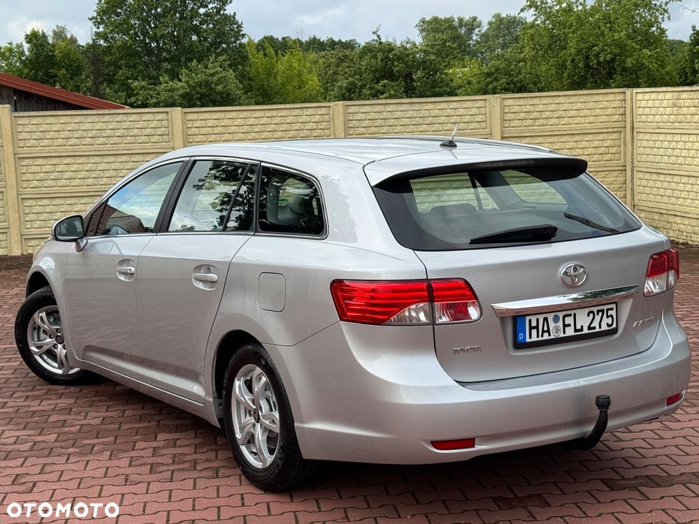 Toyota Avensis Touring Sports 1.8 Business Edition - 14