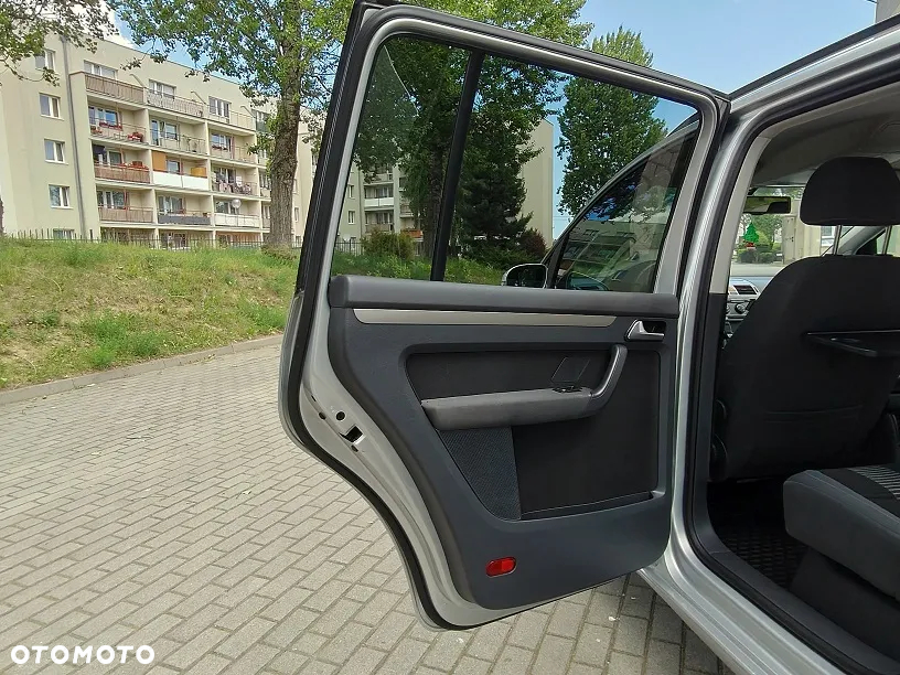 Volkswagen Touran 1.9 TDI United - 15