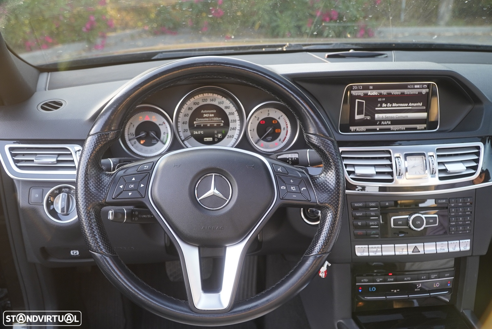 Mercedes-Benz E 300 Bluetec Hybrid Avantgarde - 22