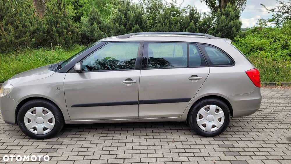 Skoda Fabia 1.4 16V Comfort - 4