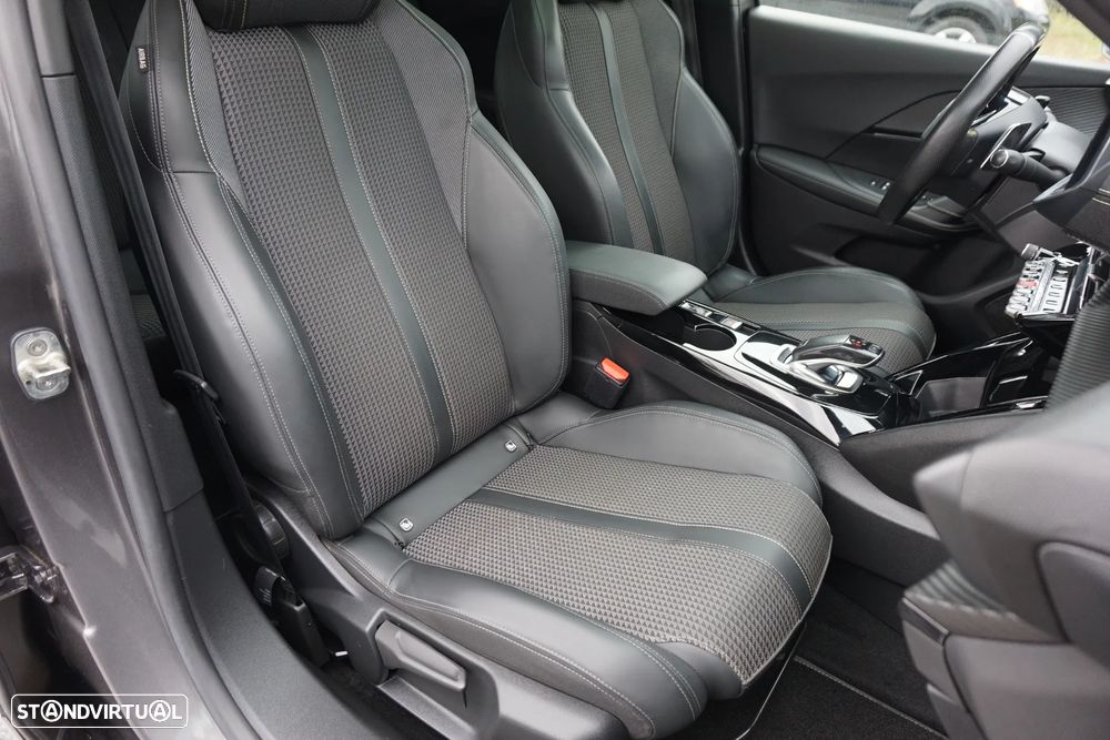 Peugeot 2008 1.5 BlueHDi GT Line EAT8 - 20