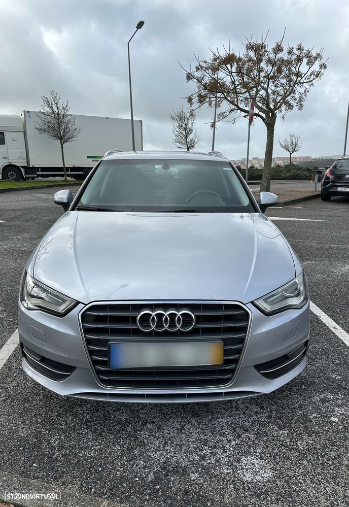 Audi A3 Sportback 1.6 TDI Advance Ultra - 4