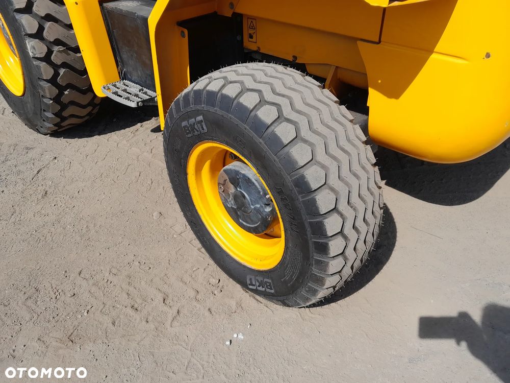 JCB 930-4 940-4 TRIPLEX 4X4 4,5m - 15