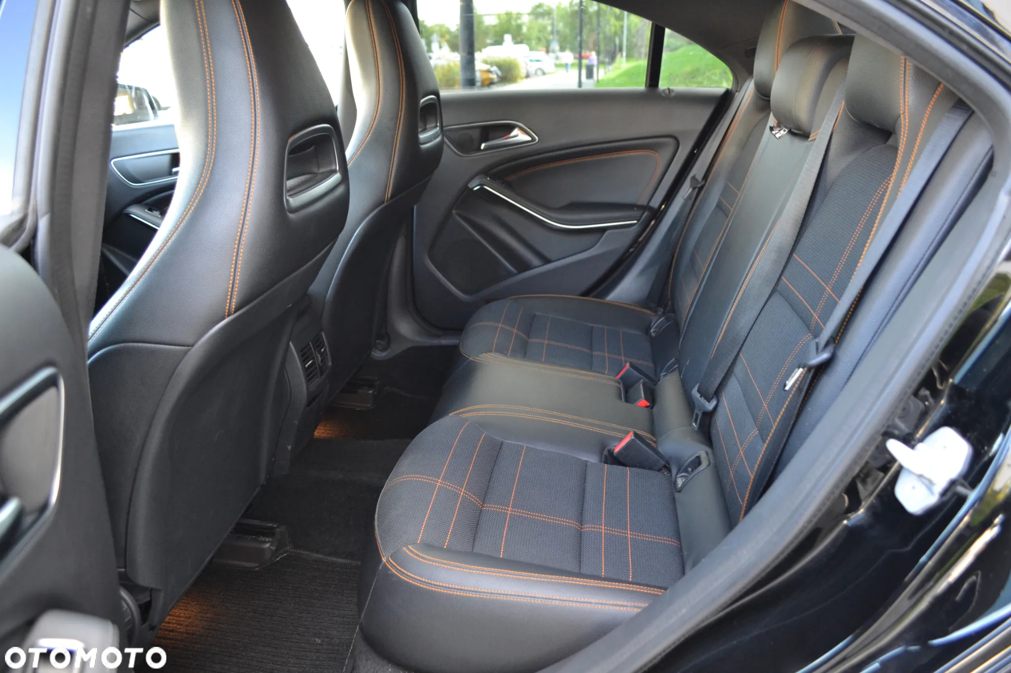 Mercedes-Benz CLA 200 7G-DCT AMG Line - 22