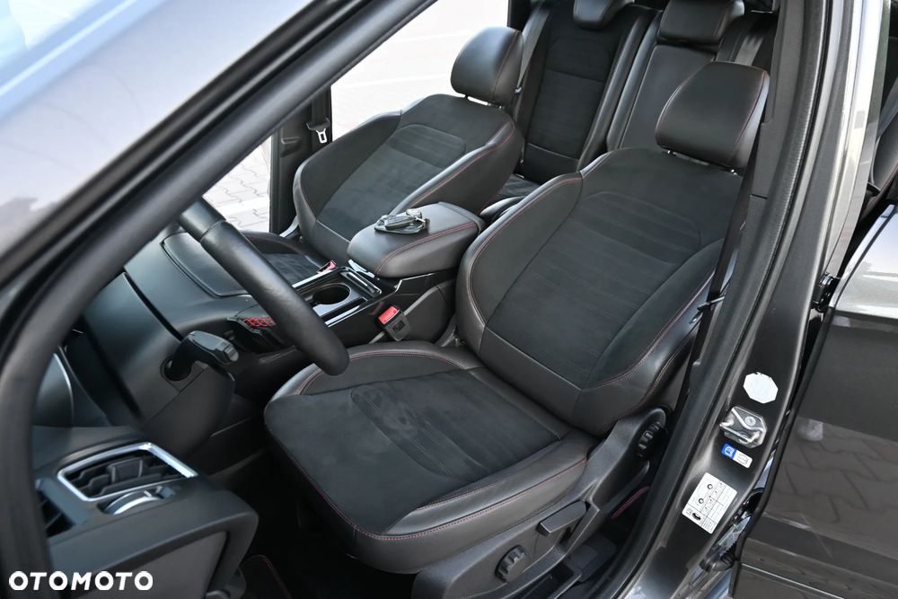 Ford Kuga 1.5 EcoBoost 4x4 ST-Line - 28