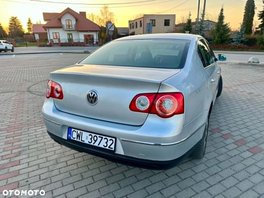 Volkswagen Passat 2.0 TDI DPF Highline - 3