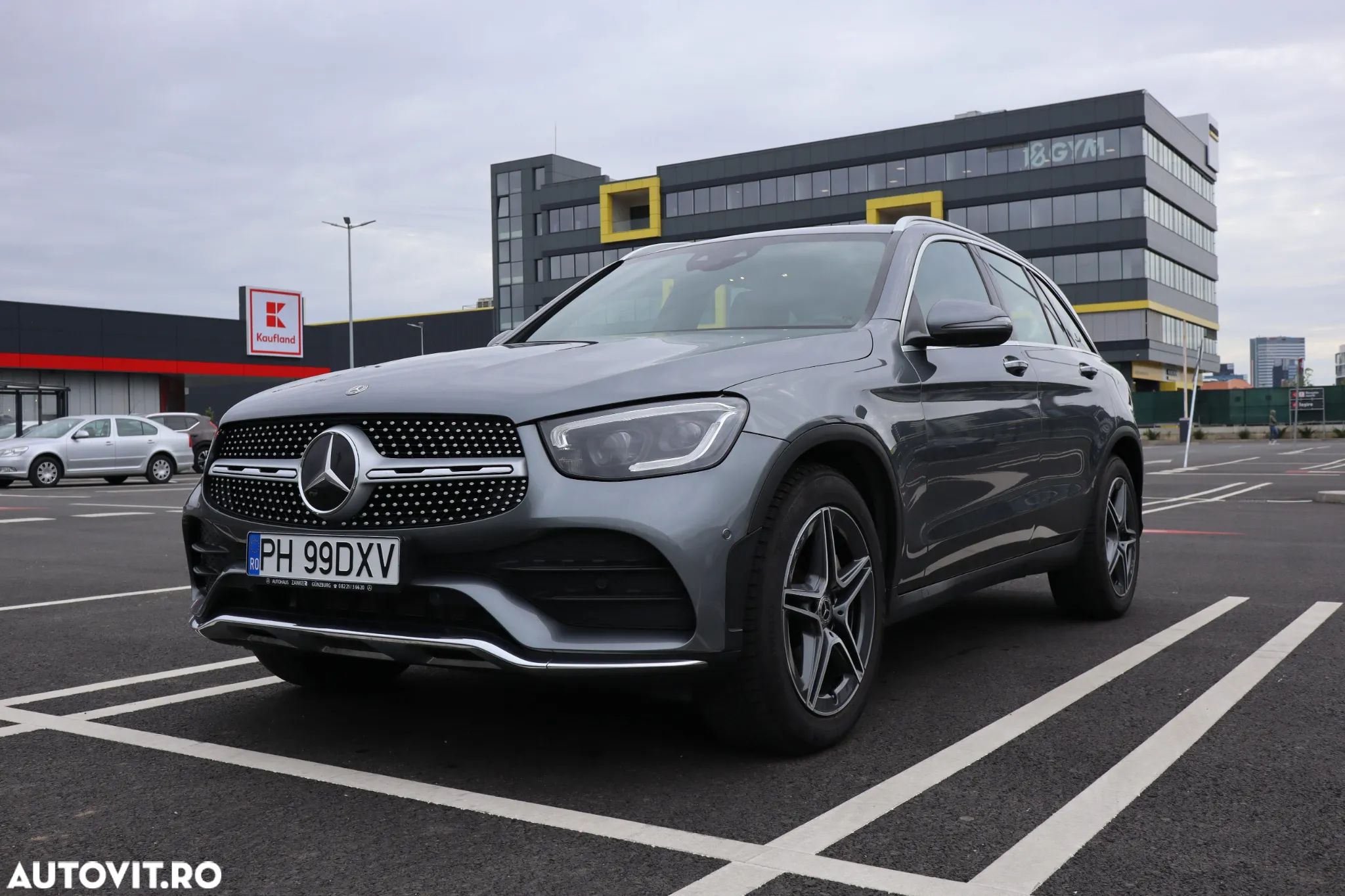 Mercedes-Benz GLC 200 4Matic 9G-TRONIC AMG Line - 1