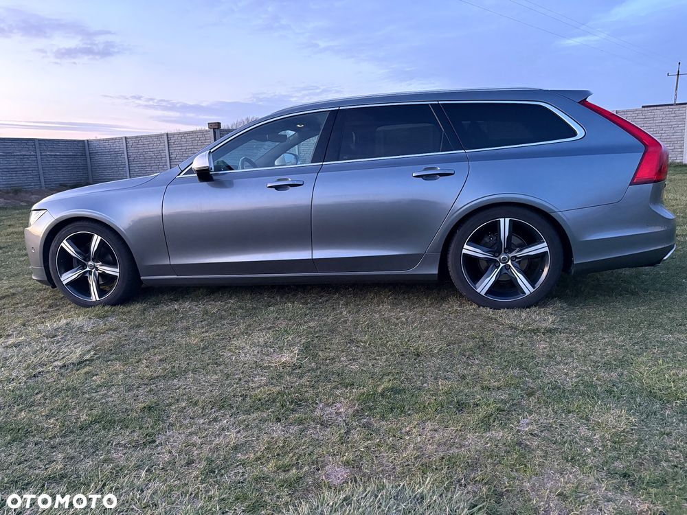 Volvo V90 D4 AWD Geartronic R Design - 4