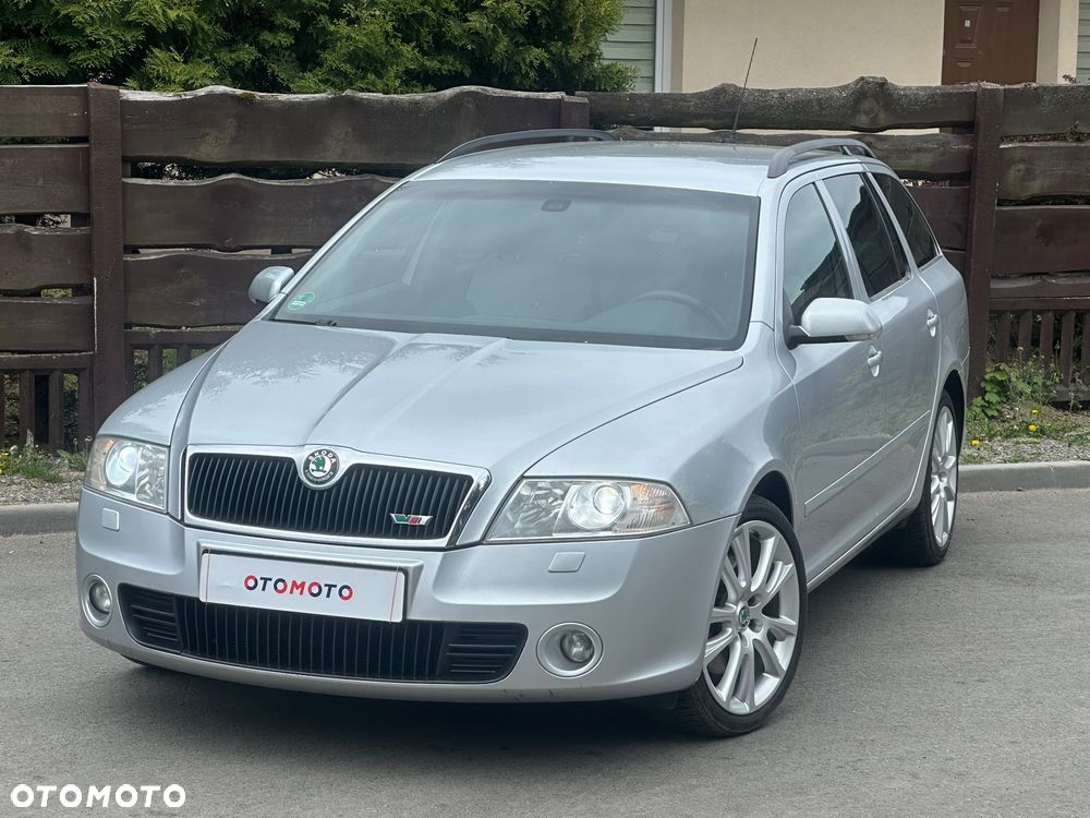Skoda Octavia 2.0 TDI CR DPF RS - 11