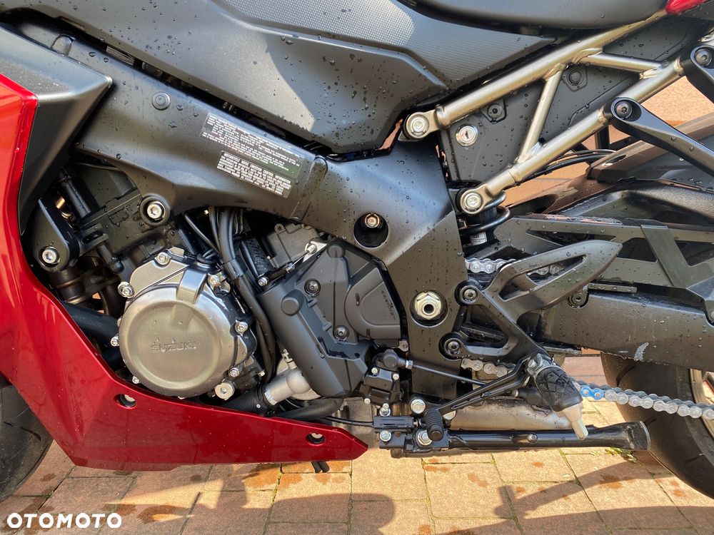 Suzuki GSX 1000 - 12
