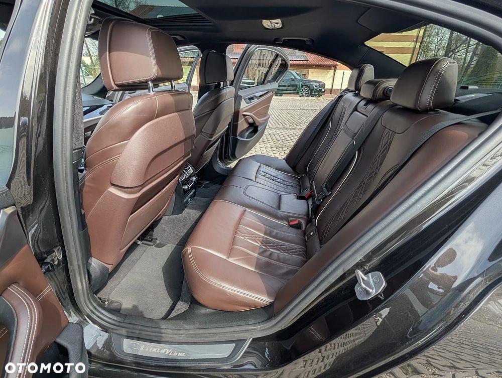 BMW Seria 5 530i Luxury Line - 26