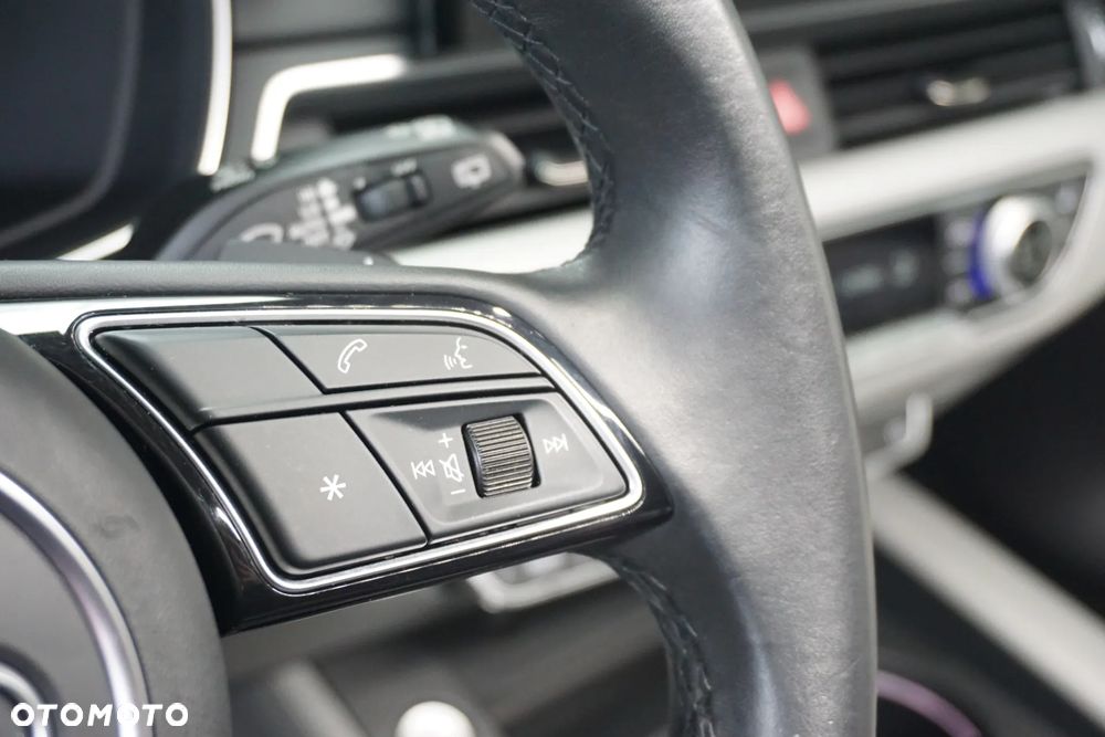Audi A4 Avant 40 TFSI quattro S tronic - 35
