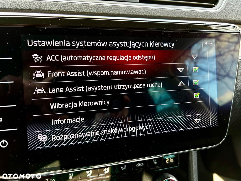 Skoda Superb 2.0 TDI SCR 4x4 L&K DSG - 33