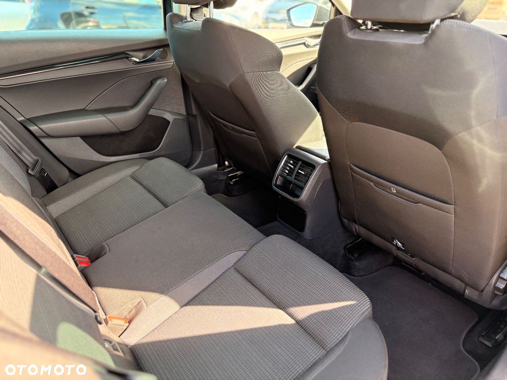 Skoda Octavia 2.0 TDI SCR Style DSG - 22