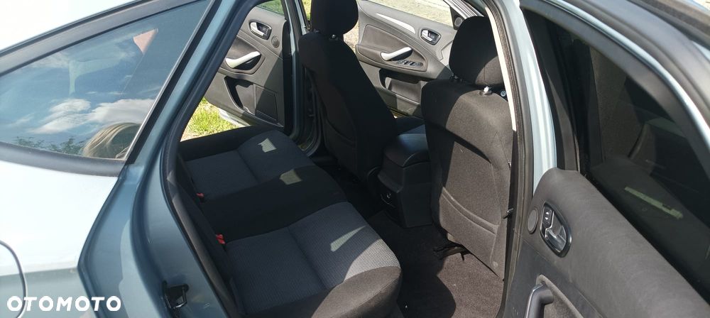 Ford Mondeo - 7
