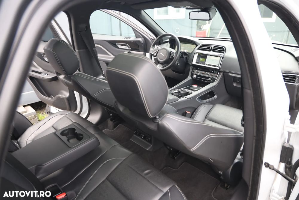 Jaguar F-Pace 20d AWD Aut. R-Sport - 16