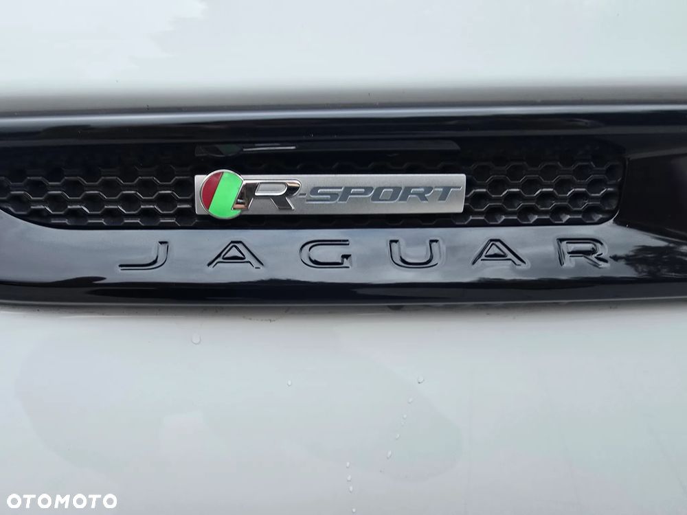 Jaguar XF 30d R-Sport - 4