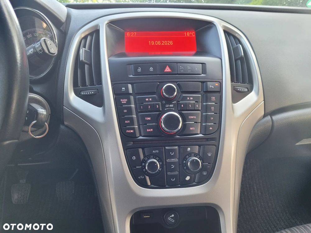 Opel Astra 1.6 Innovation - 12