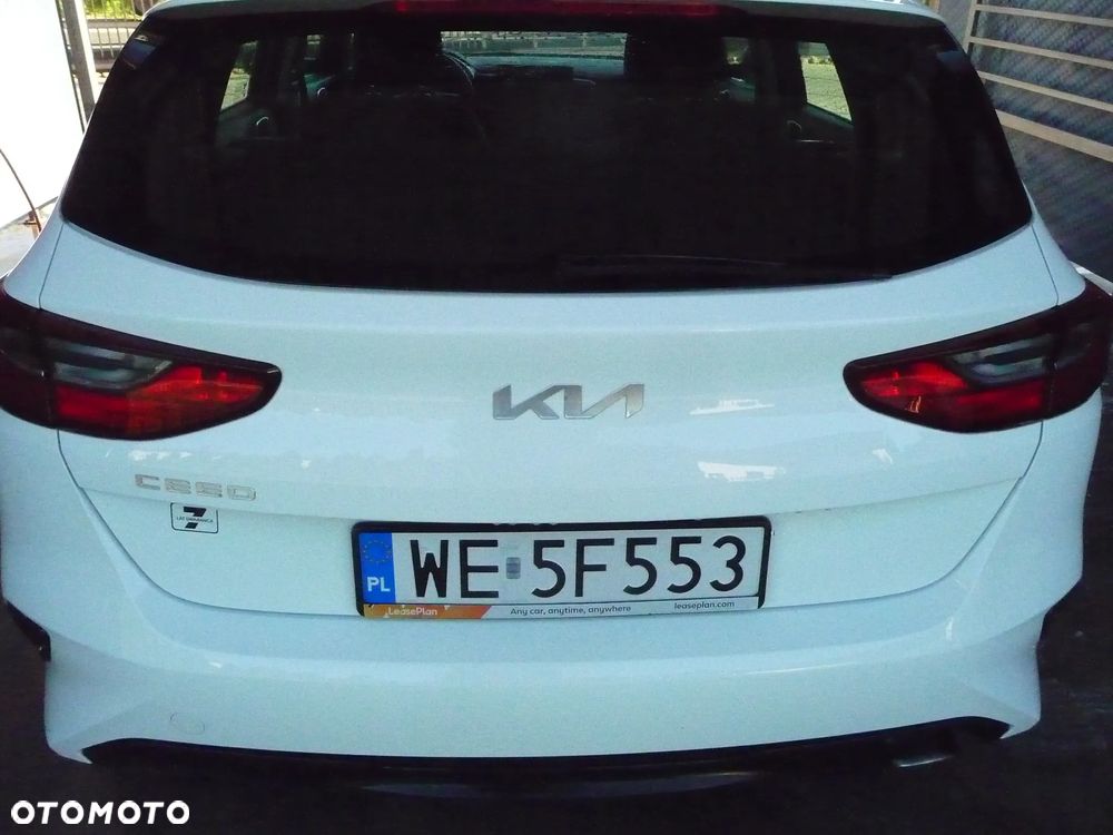 Kia Ceed - 4