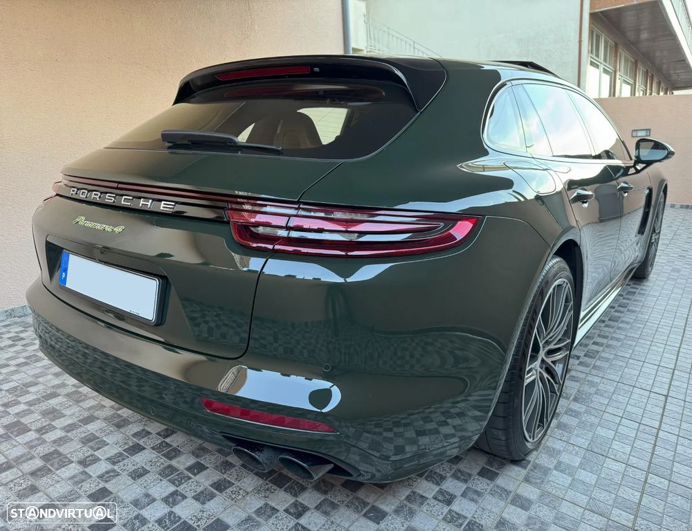 Porsche Panamera Sport Turismo 4 E-Hybrid - 3