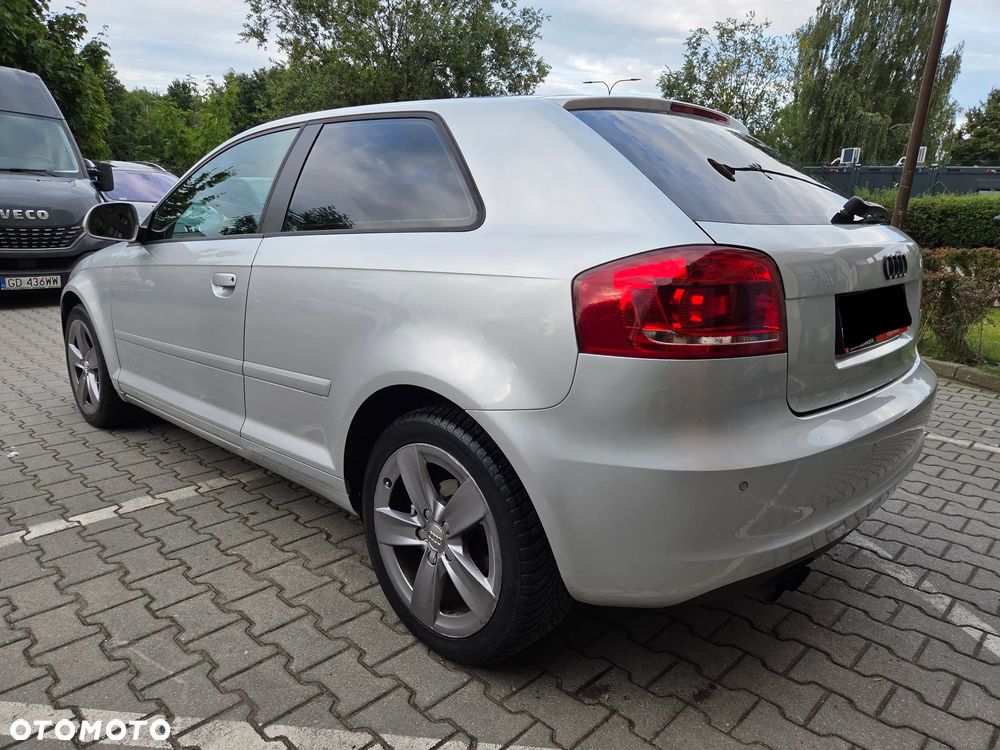 Audi A3 3-drzwiowe 2.0 TDI DPF Ambiente S tronic - 8