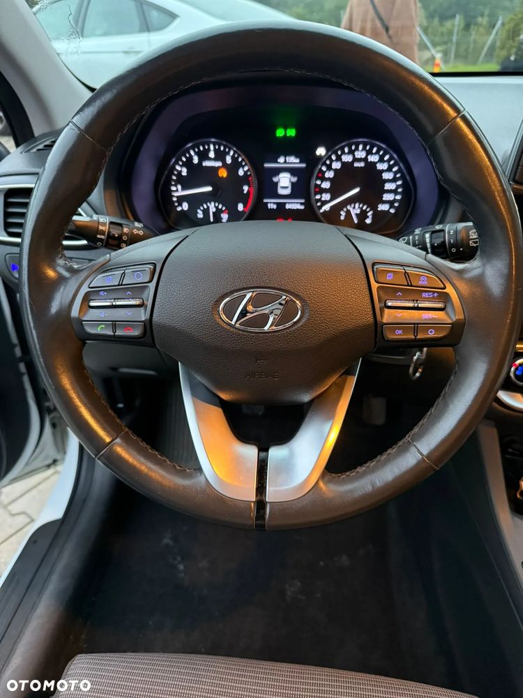 Hyundai i30 1.4 BlueDrive Classic + - 4