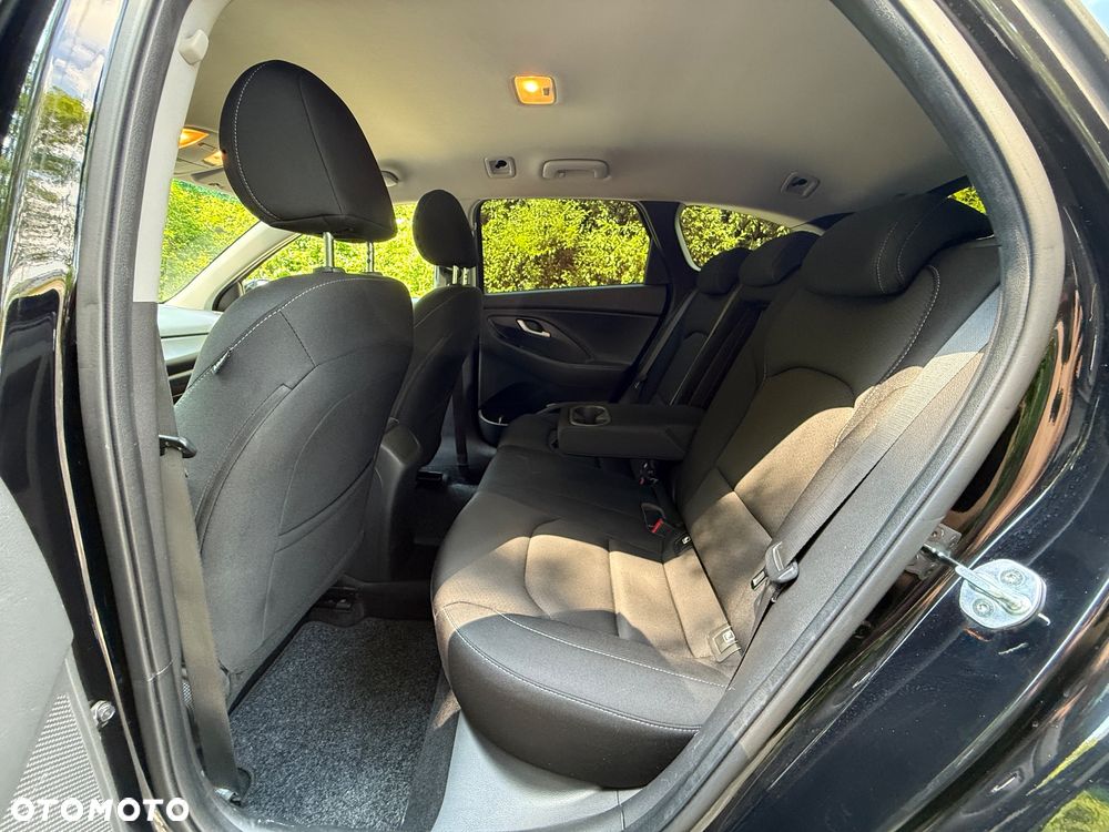 Hyundai i30 1.6 D Comfort DCT - 19