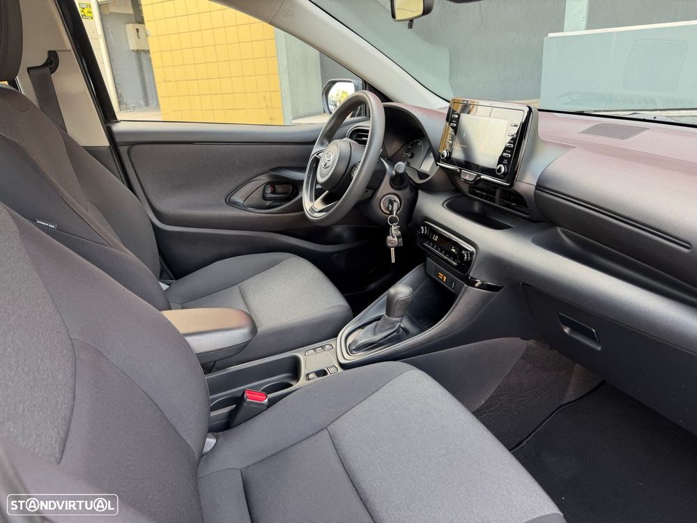Toyota Yaris 1.5 HDF Comfort - 21