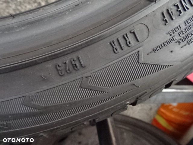 225/45/R18 95H Goodyear Ultra Grip Performance - 9