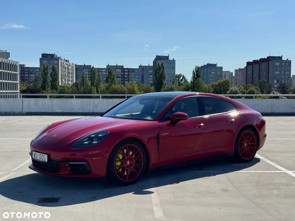 Porsche Panamera 4 E-Hybrid - 32