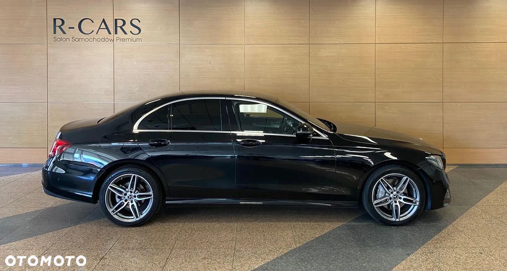 Mercedes-Benz Klasa E 220 d 4-Matic 9G-TRONIC - 2