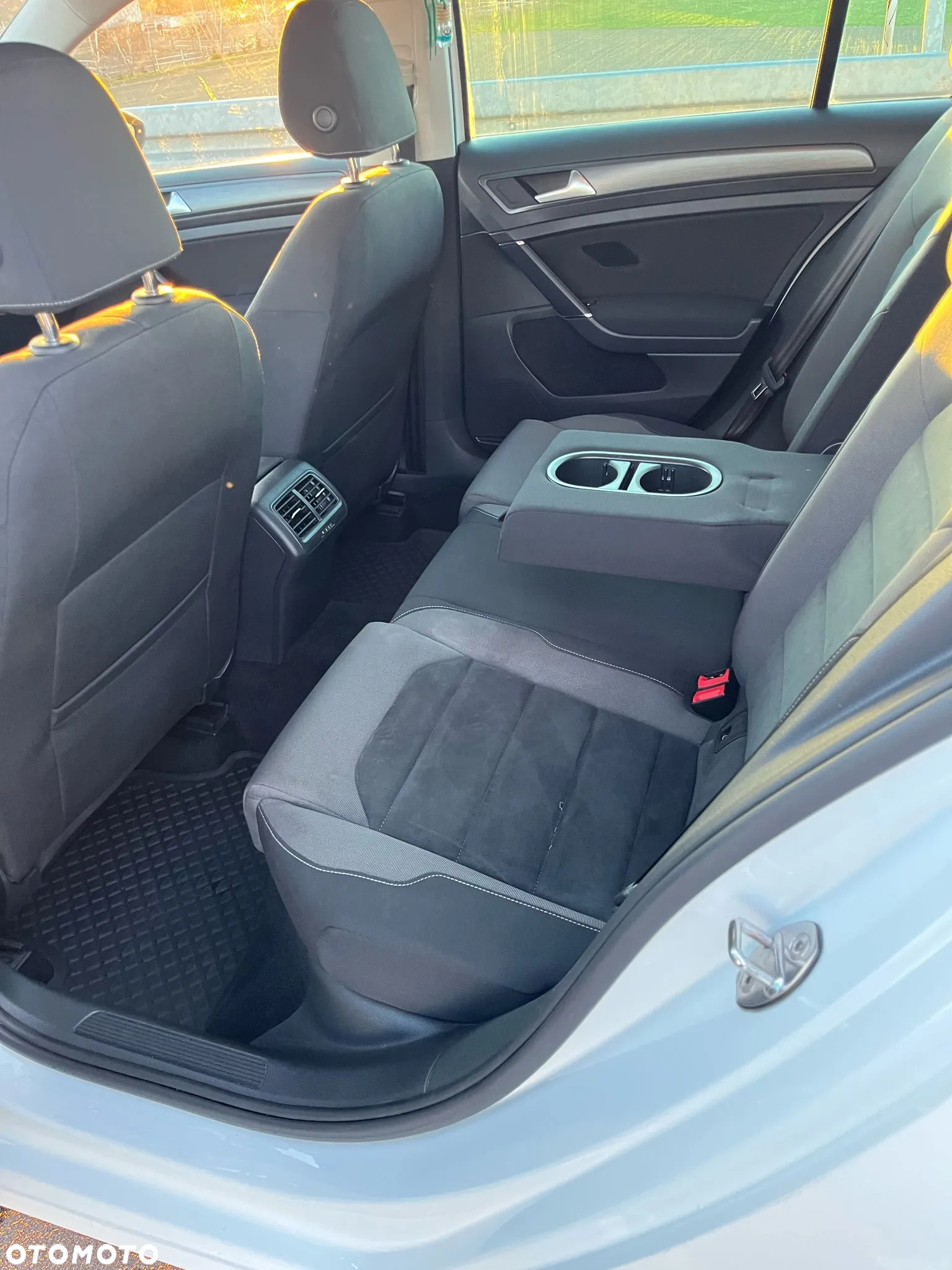 Volkswagen Golf VII 1.6 TDI BMT Comfortline - 9