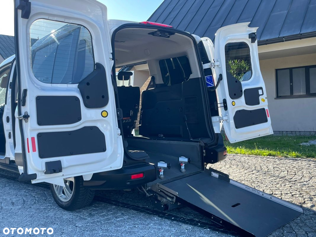 Ford Tourneo Connect - 19