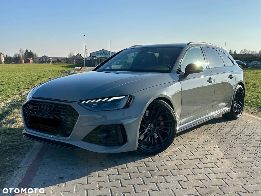 Audi RS4 Avant - 2