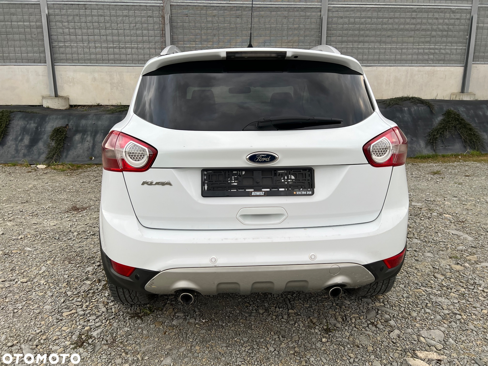 Ford Kuga 2.0 TDCi 4x4 Titanium - 14