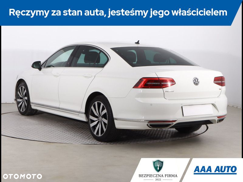 Volkswagen Passat - 5