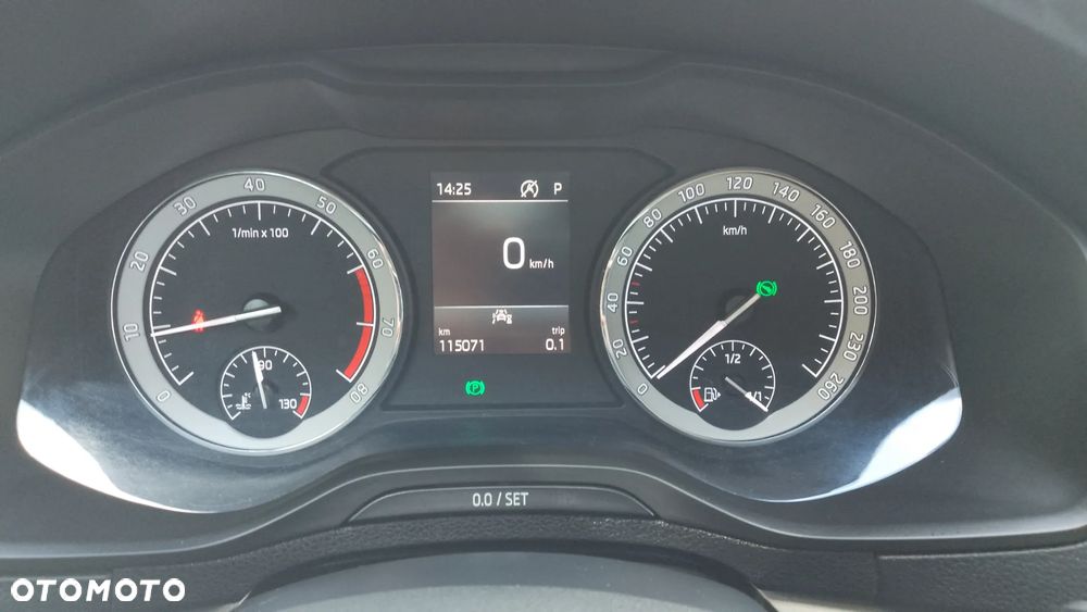 Skoda Karoq 1.5 TSI ACT GPF 4x2 Ambition DSG - 11