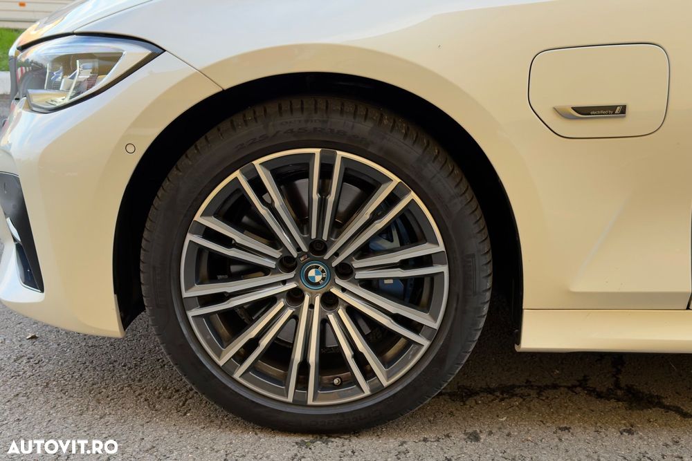 BMW Seria 3 330e Aut. M Sport - 20
