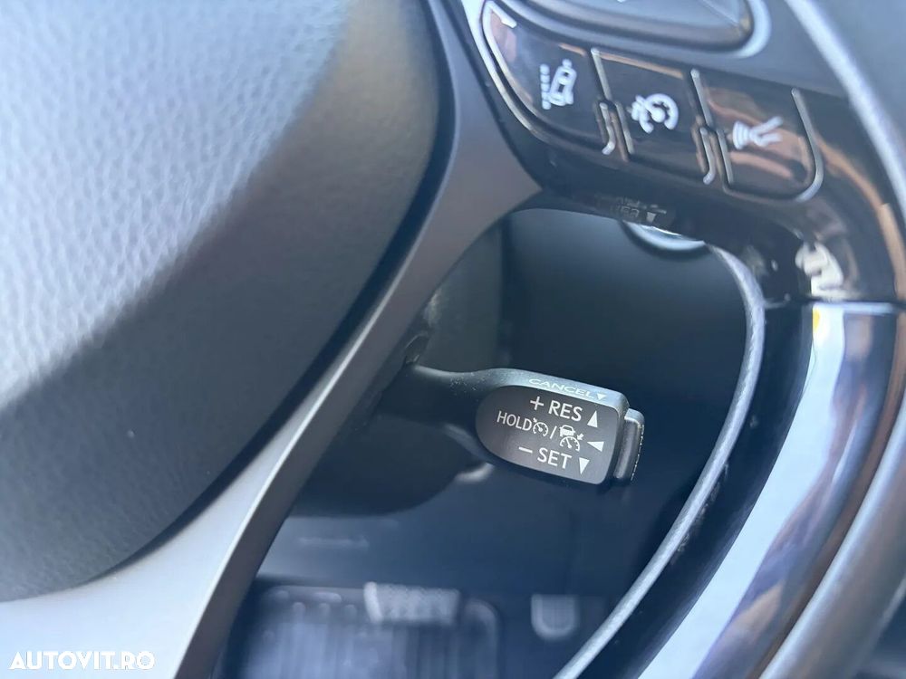 Toyota C-HR 1.8 HSD 122 CP 4x2 CVT Core - 24