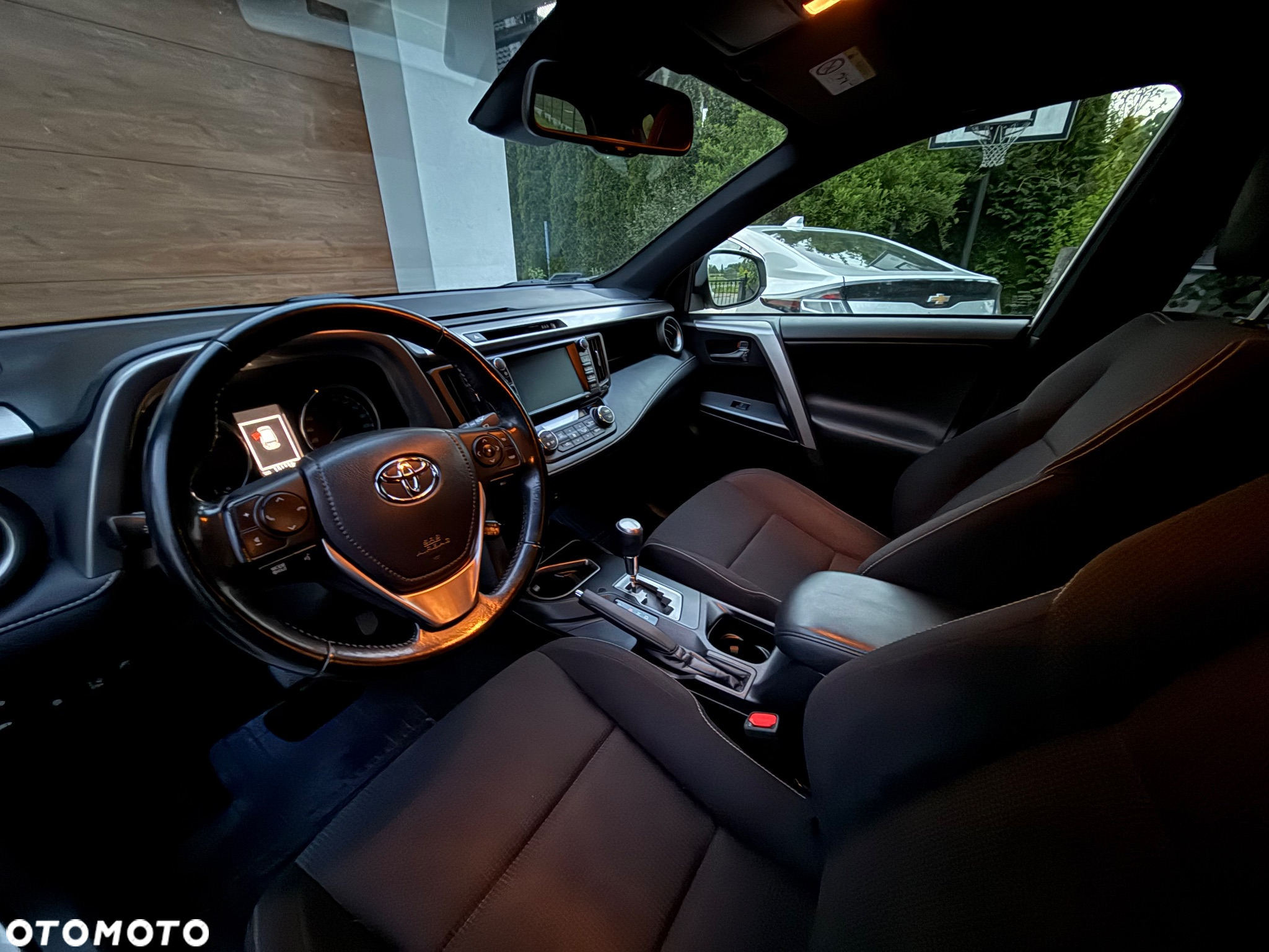 Toyota RAV4 Hybrid Premium 4x2 - 8