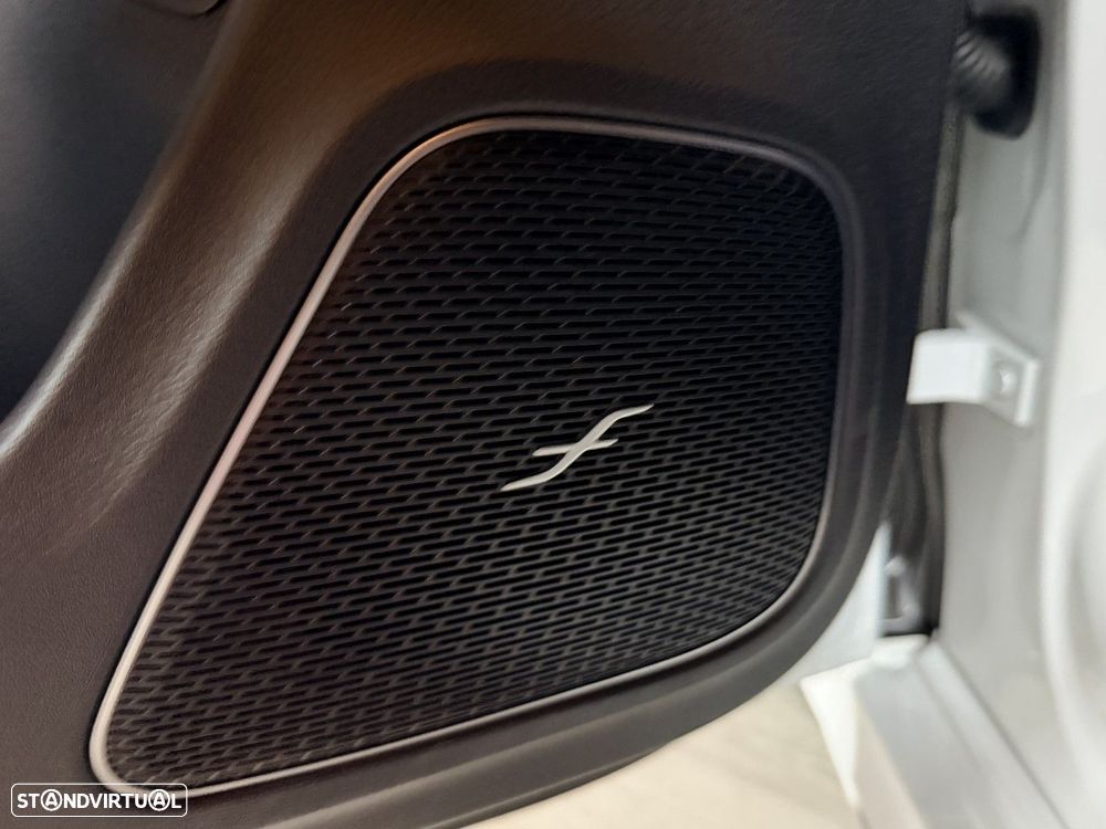 Mercedes-Benz CLA 250 e AMG Line - 24