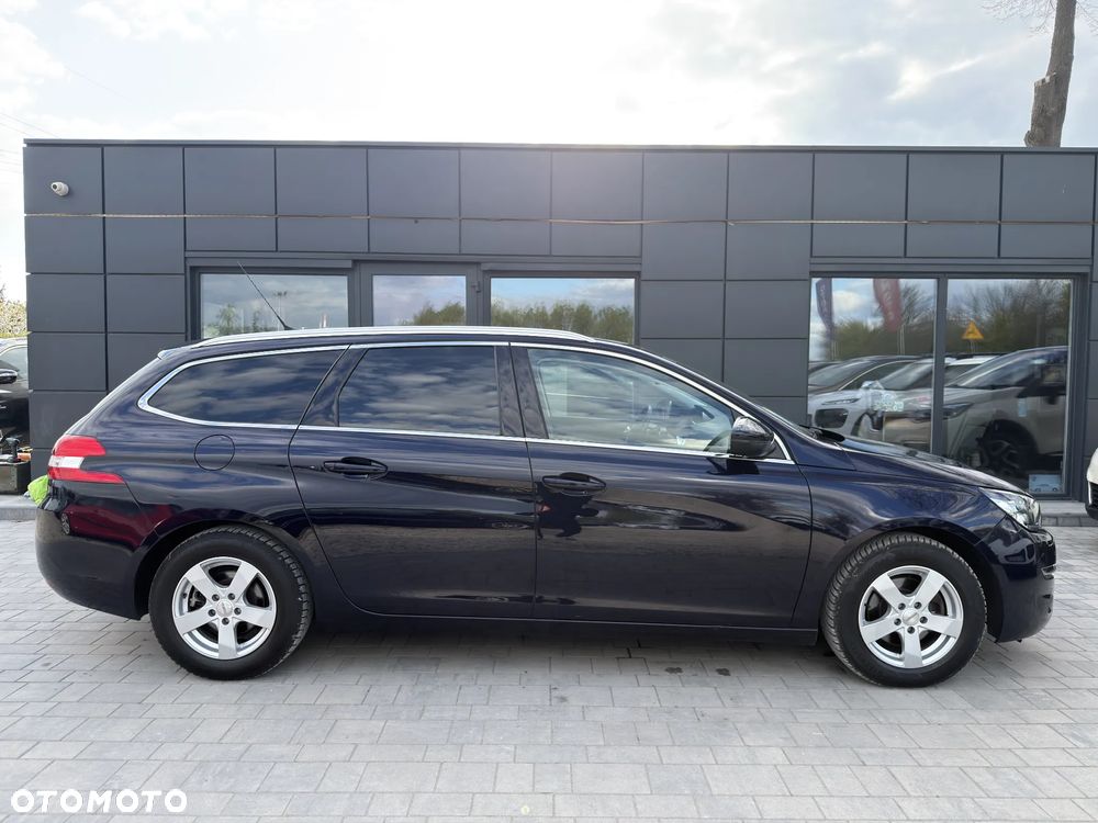 Peugeot 308 1.6 BlueHDi Allure S&S - 23