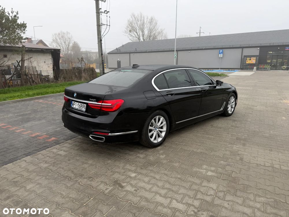 BMW Seria 7 740Li - 5