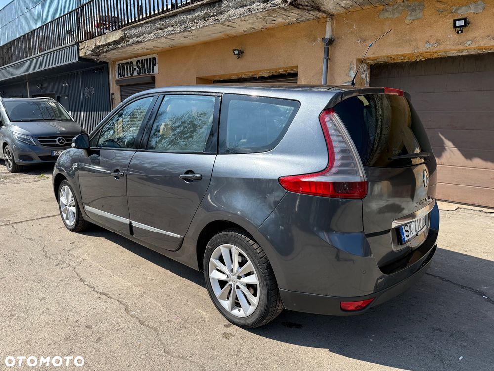 Renault Grand Scenic - 16