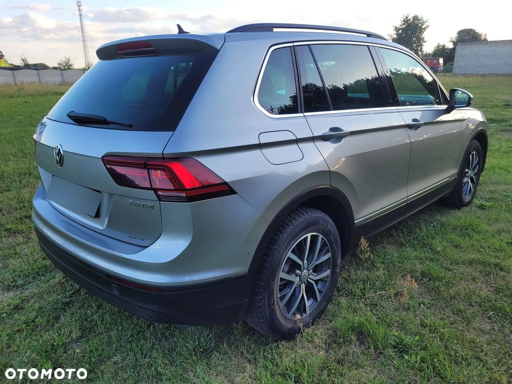 Volkswagen Tiguan - 12