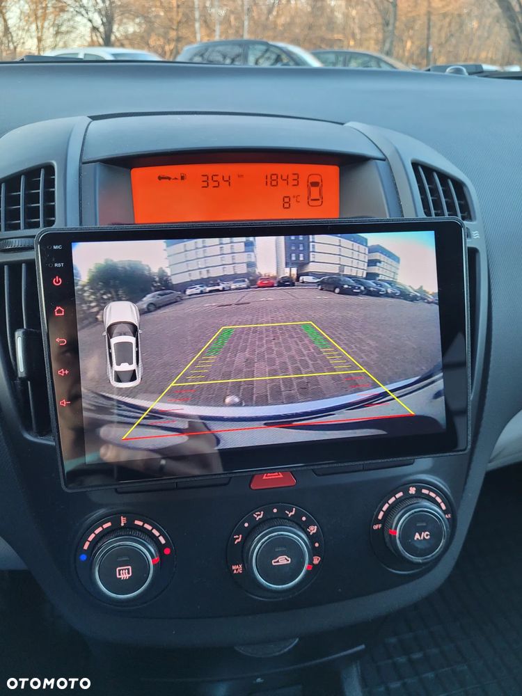 Kia Ceed 1.4 Comfort + - 8