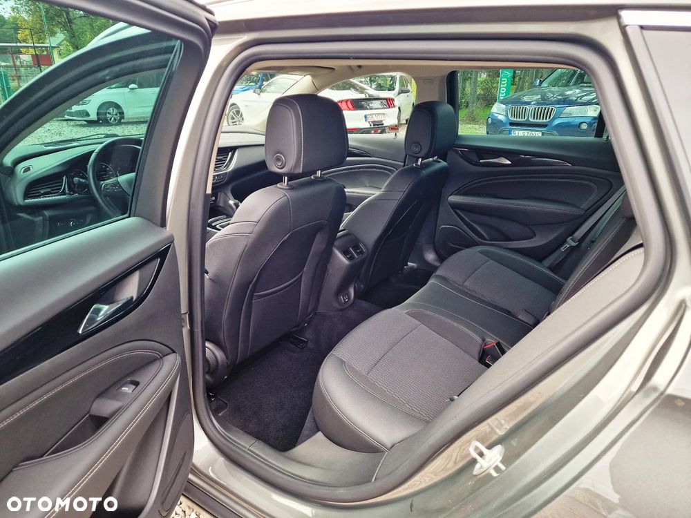 Opel Insignia - 8