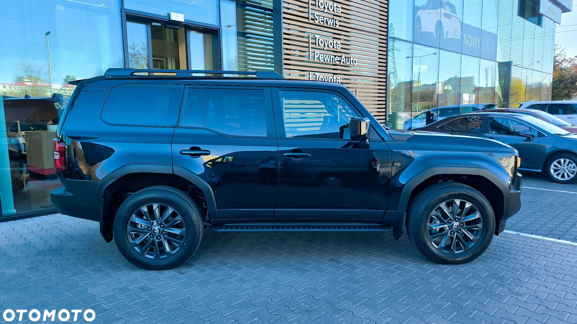 Toyota Land Cruiser - 3