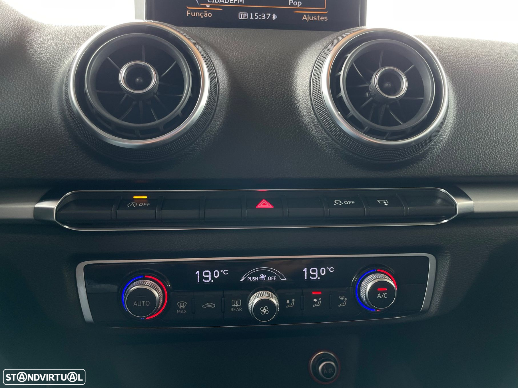 Audi A3 Sportback 1.6 TDI Attraction Ultra - 22